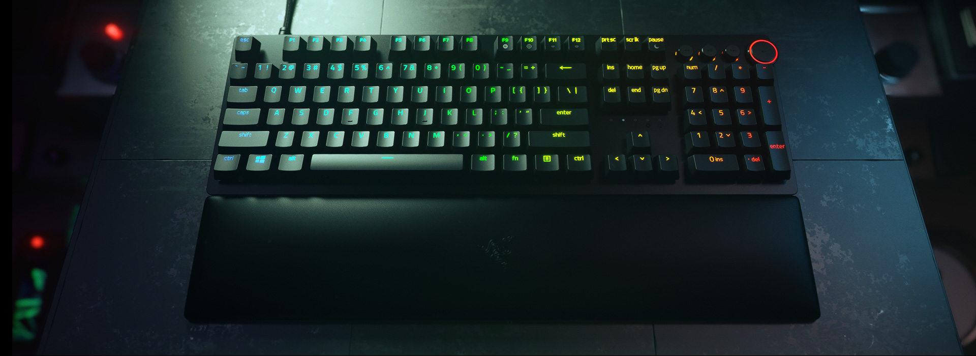 Razer Huntsman V2 光學軸機械式鍵盤(Clicky 有聲紫軸)